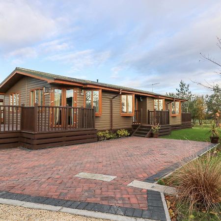 Oakwood Lodge York Exterior photo