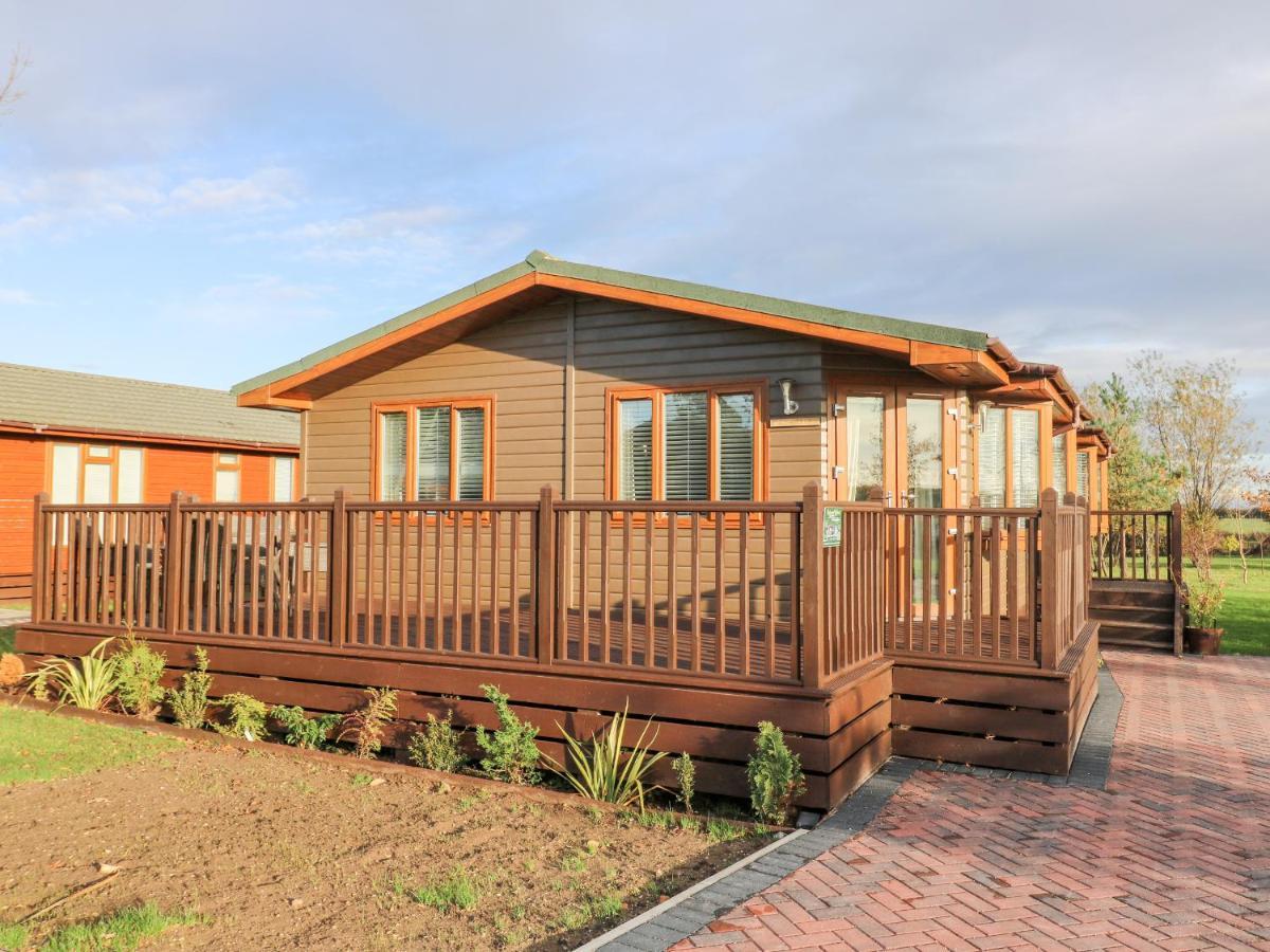 Oakwood Lodge York Exterior photo