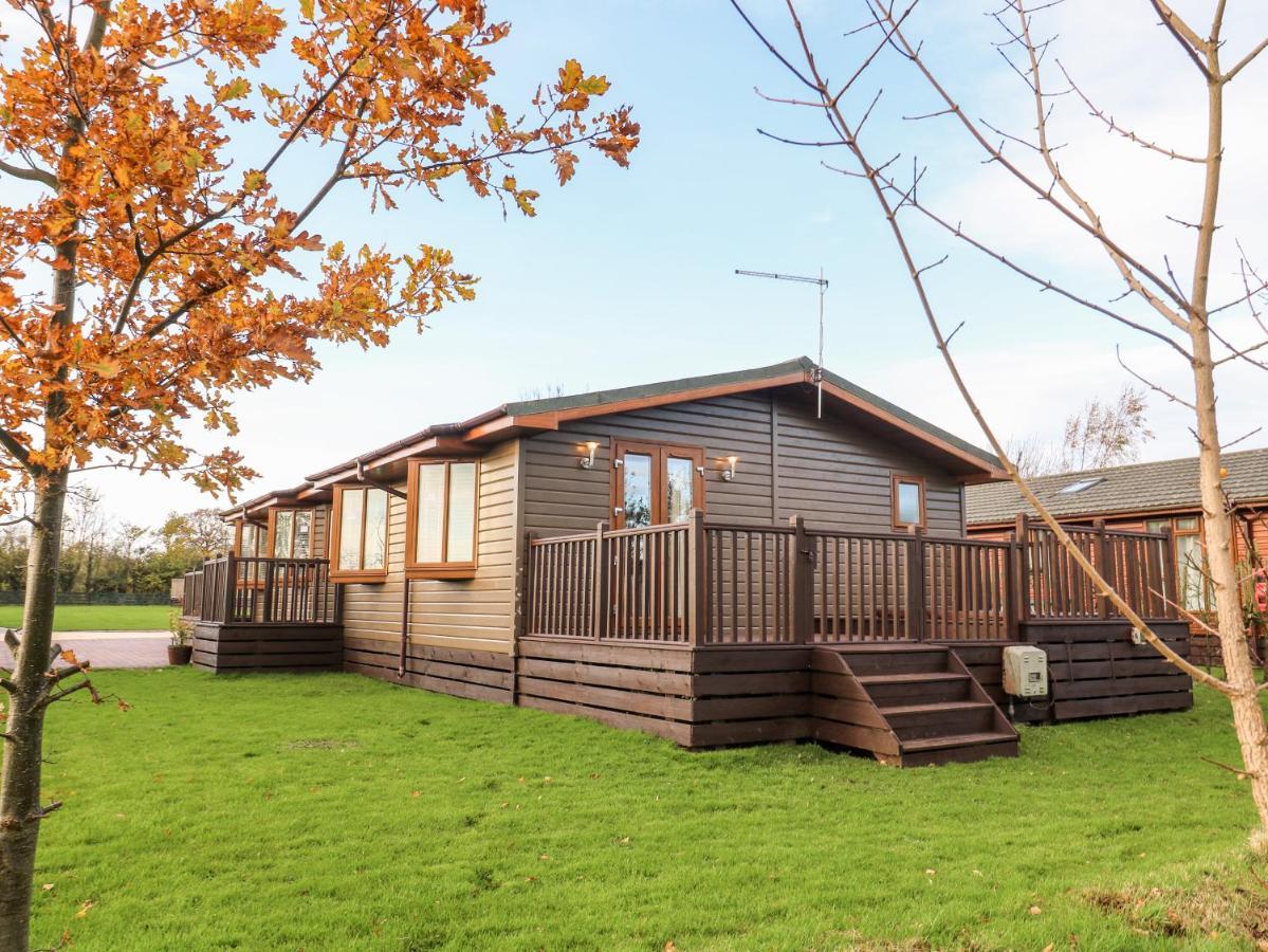 Oakwood Lodge York Exterior photo